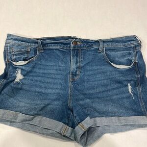 Old navy boyfriend jean shorts medium wash size 14